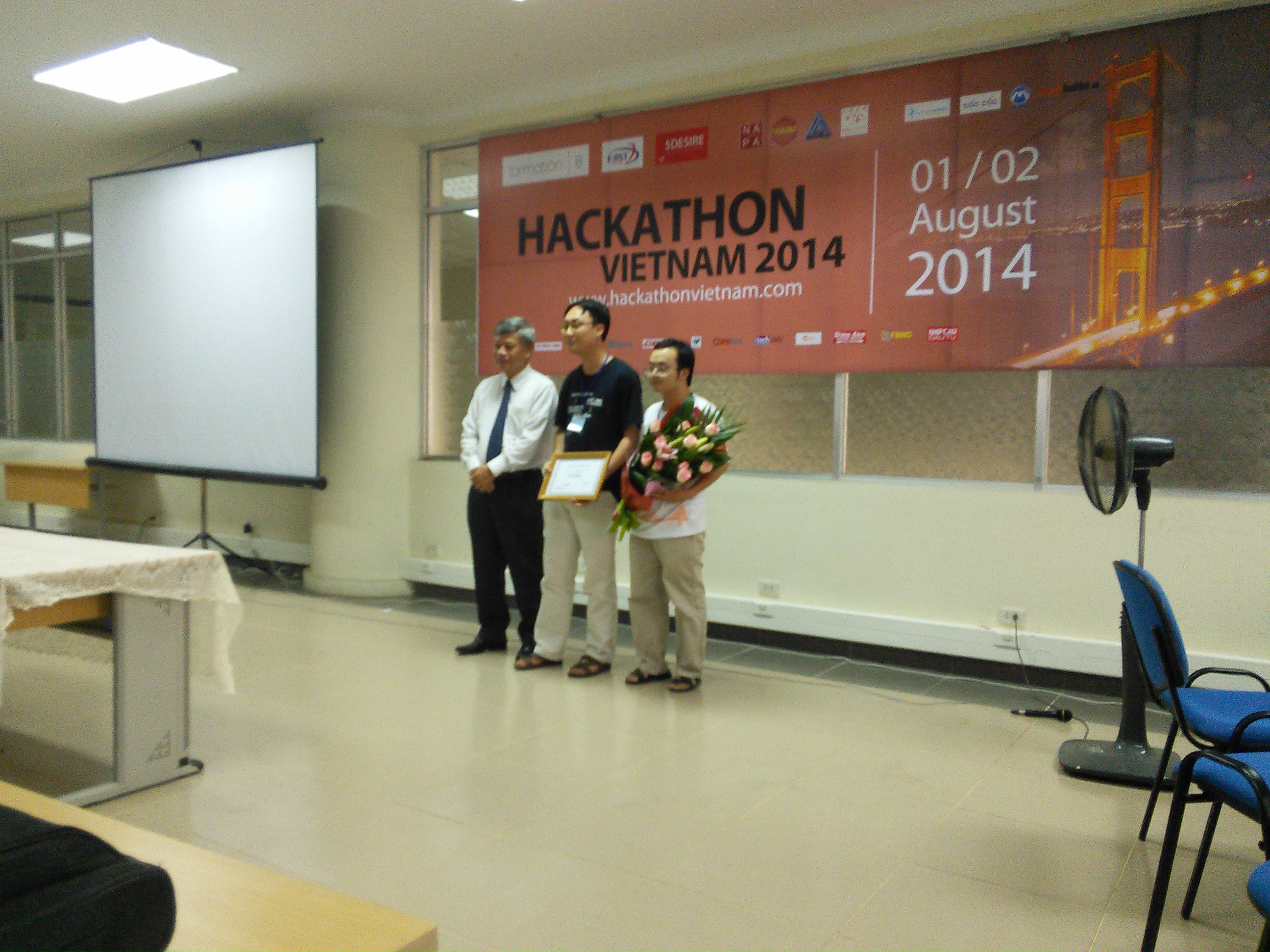 KTS phần mềm Nguyễn Đức Tâm giành giải nhất Hackathon Vietnam 2014